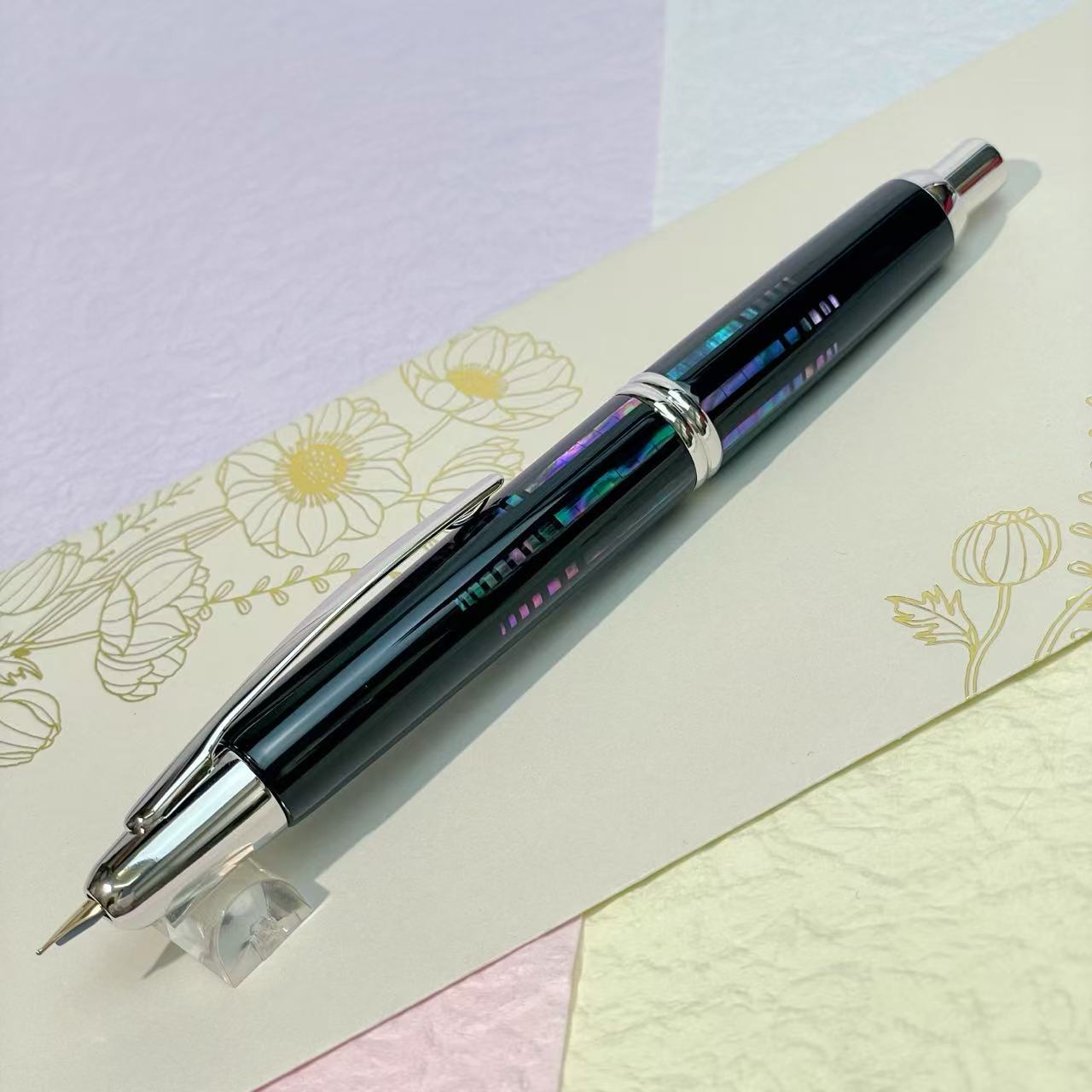 PILOT キャップレス 螺鈿(らでん) 水面 逆輸入品