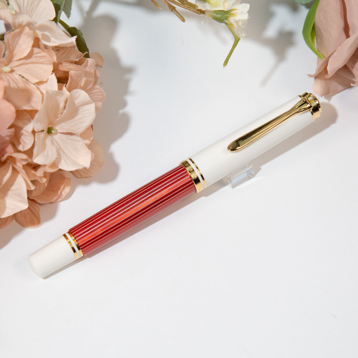 PELIKAN ペリカン 万年筆 スーベレーン M600 レッドホワイト