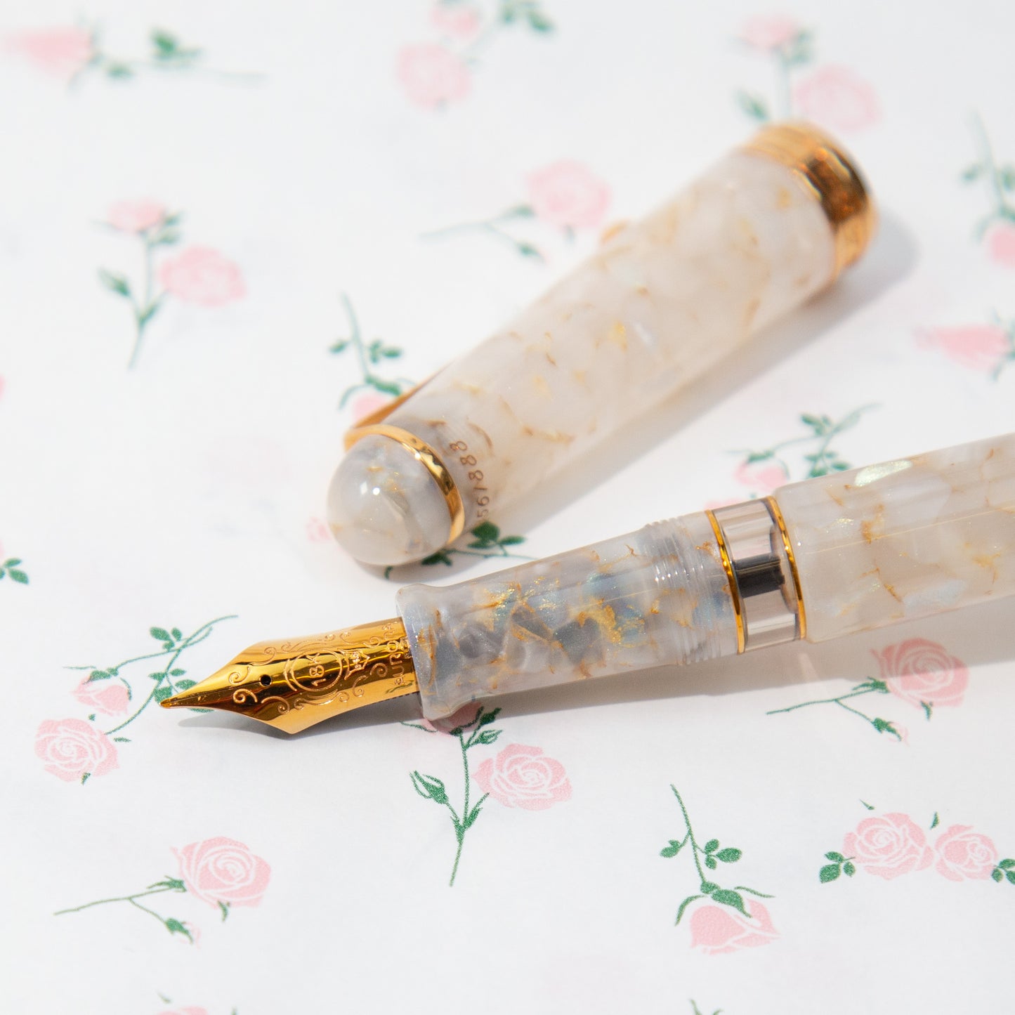 AURORA アウロラ 限定品 万年筆 イタリア神秘の旅 「ヴォルテッラ」888-VVO