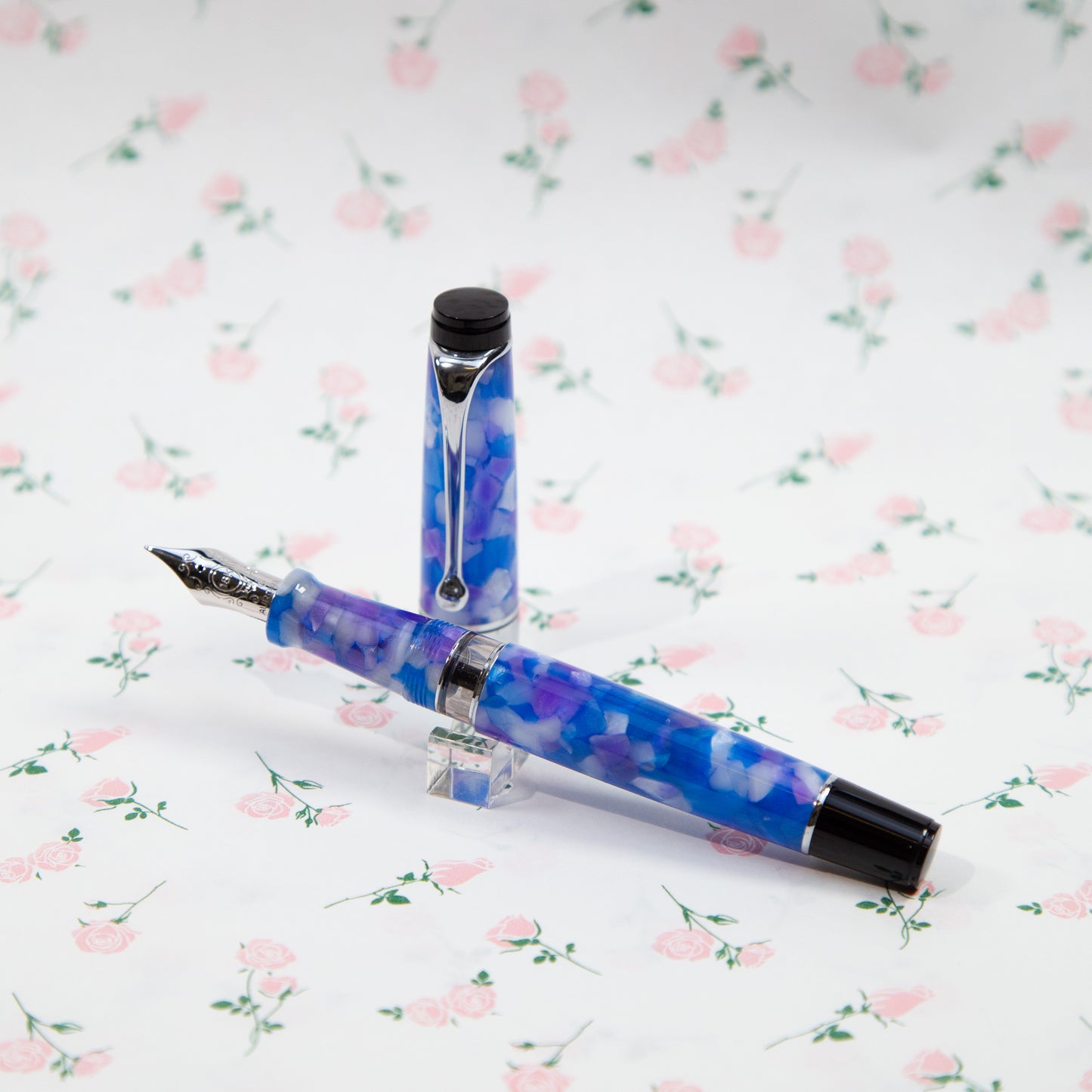 AURORA アウロラ 万年筆 カレイドスコーピオ・ルーチェ