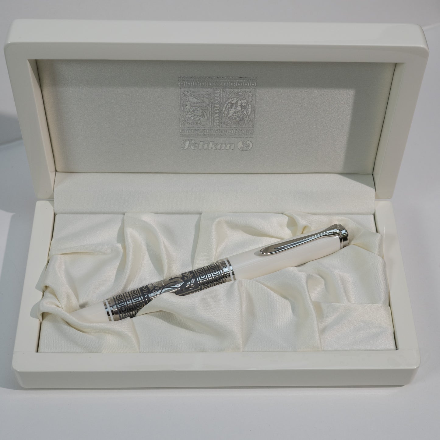 PELIKAN ペリカン 万年筆 トレド M910 ホワイト