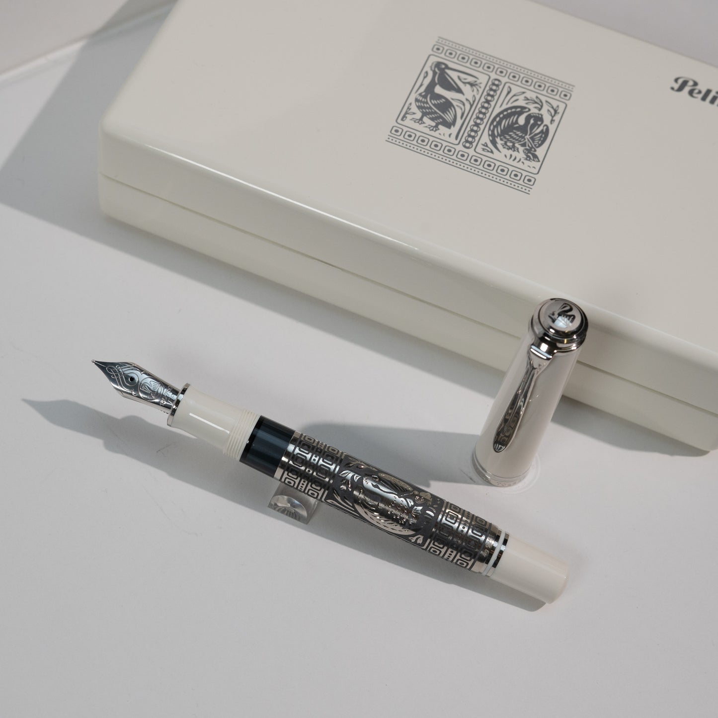 PELIKAN ペリカン 万年筆 トレド M910 ホワイト