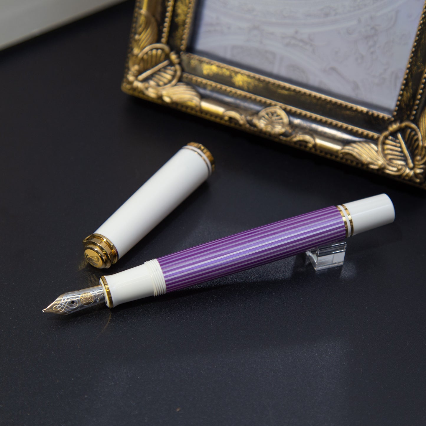 Pelikan　ペリカン　万年筆　特別生産品　スーベレーン600　イオレット/ホワイト　M600